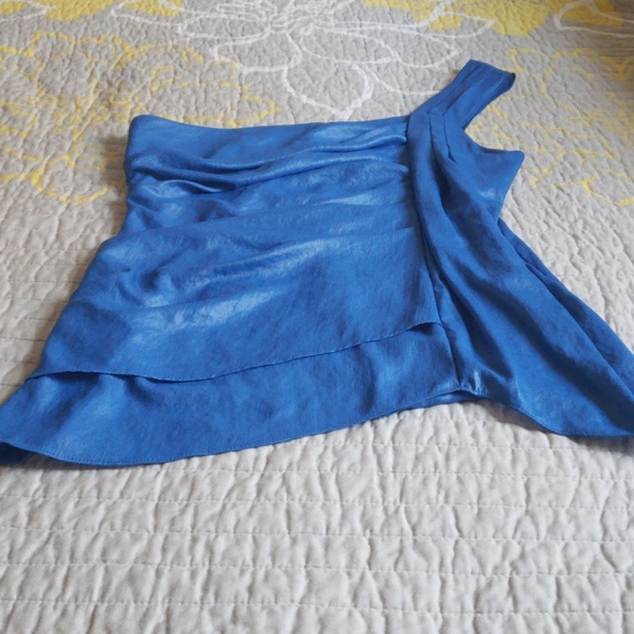 BCBG MaxAzria One Shoulder Top - Picture 2 of 8